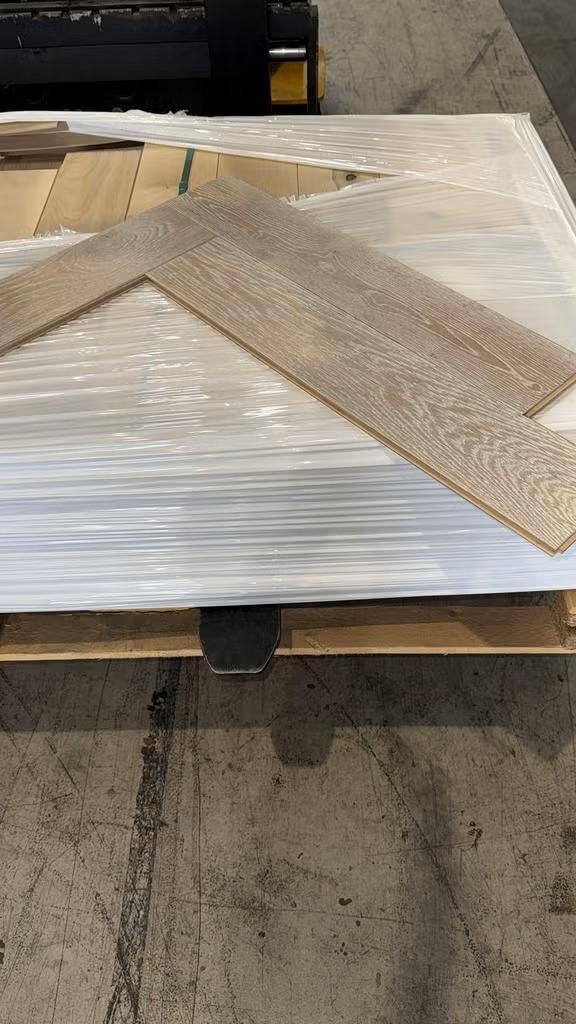 Restpartij 28m² eiken visgraat gerookt wit (16 cm breed)